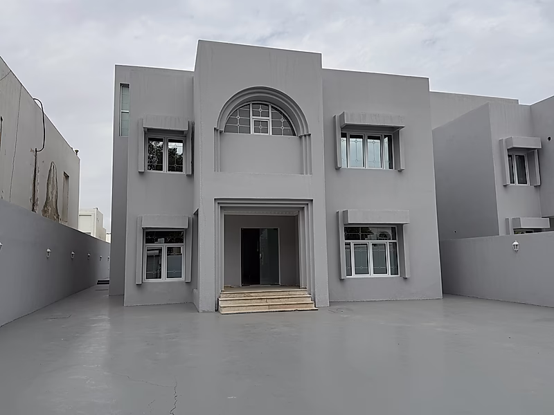Premium 1200 Sqm Commercial Villa for rent - Photo 1
