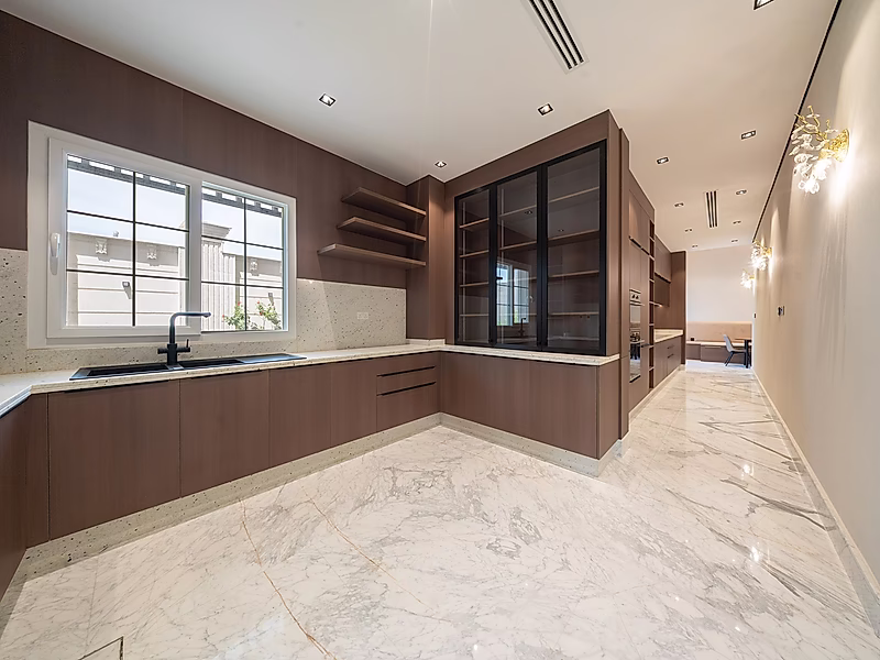 Luxury Villa for Sale in Al Kheesa – Exceptional Design & Premium Features - Photo 2