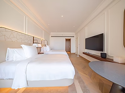 SEA VIEWS! BILLS INCLUDED 2 BEDROOM + MAID LUXURY APARTMENT