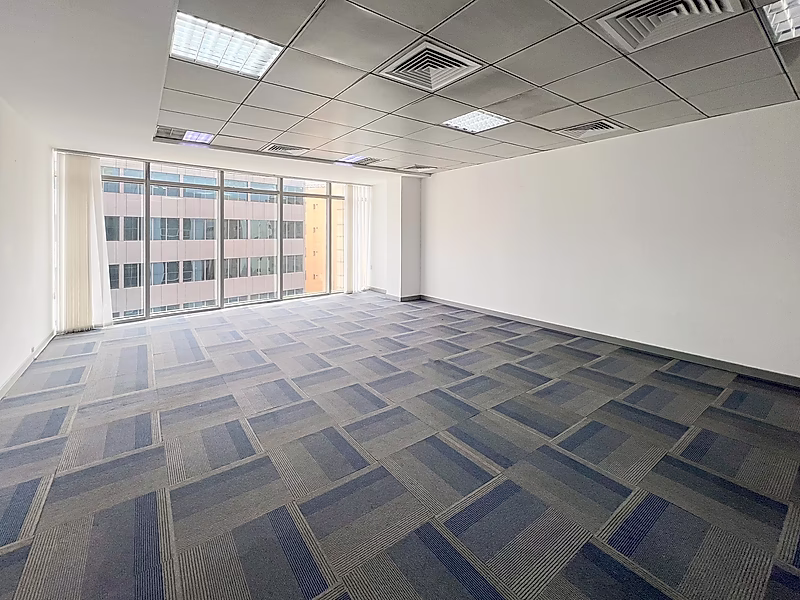 Premium 495 SQM Half-Floor Office | Fully Fitted | - Photo 6