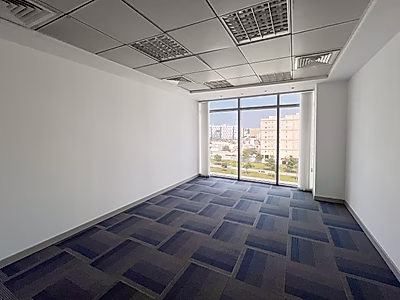 Premium 495 SQM Half-Floor Office | Fully Fitted |
