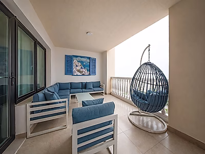 Upgraded 2BR with Balcony & Panoramic Views