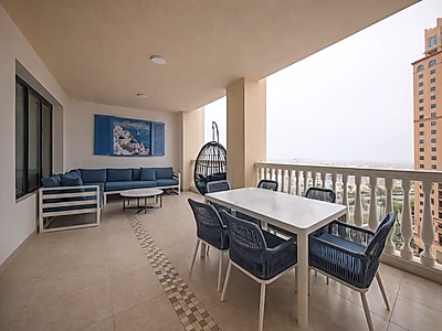 Upgraded 2BR with Balcony & Panoramic Views