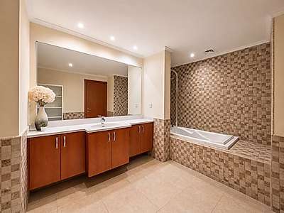 Best Deal | Luxury 2-Bedroom Apartment | Full Marina View | High Floor | Best Deal in The Pearl