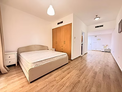 READY INVESTMENT | STUDIO | FOX HILLS
