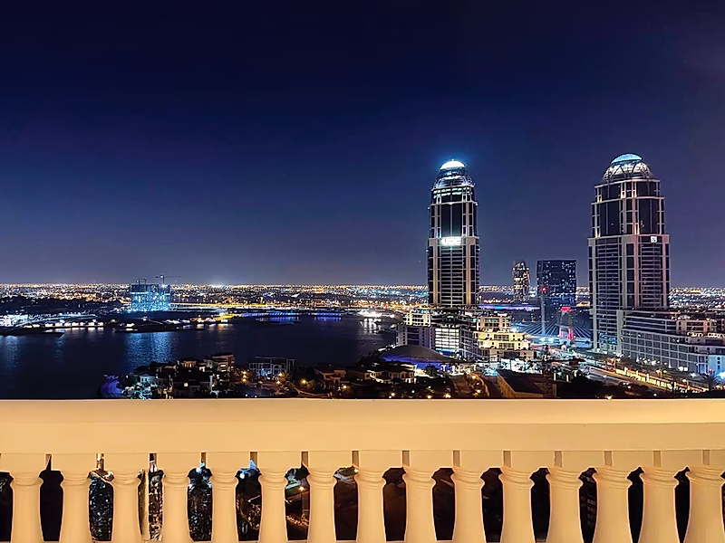 Premium Family Home | 3+Maid with Unique Layout & Panoramic Views in The Pearl - Photo 2