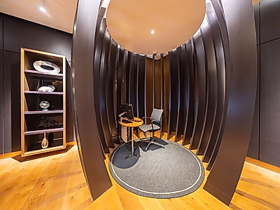 PRIVATE OFFICE IN 5-STAR HOTEL BUSINESS CENTRE