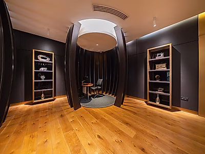 PRIVATE OFFICE IN 5-STAR HOTEL BUSINESS CENTRE