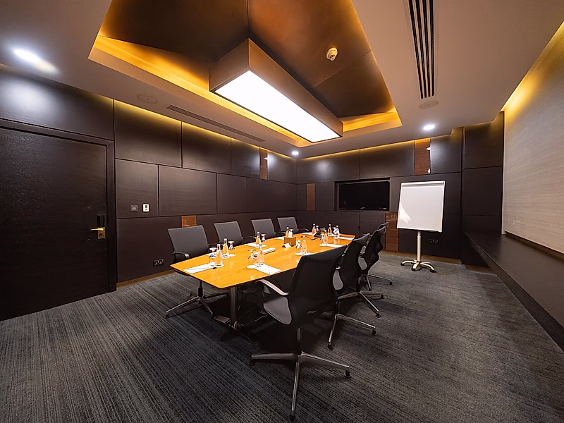 Sophisticated Office Space | Modern Design - Photo 3