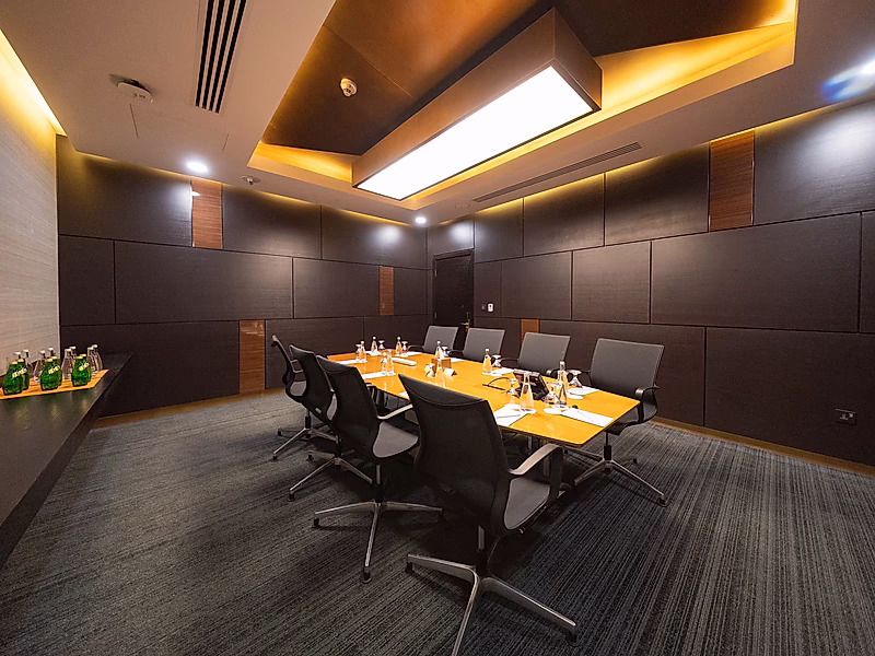 Sophisticated Office Space | Modern Design - Photo 4