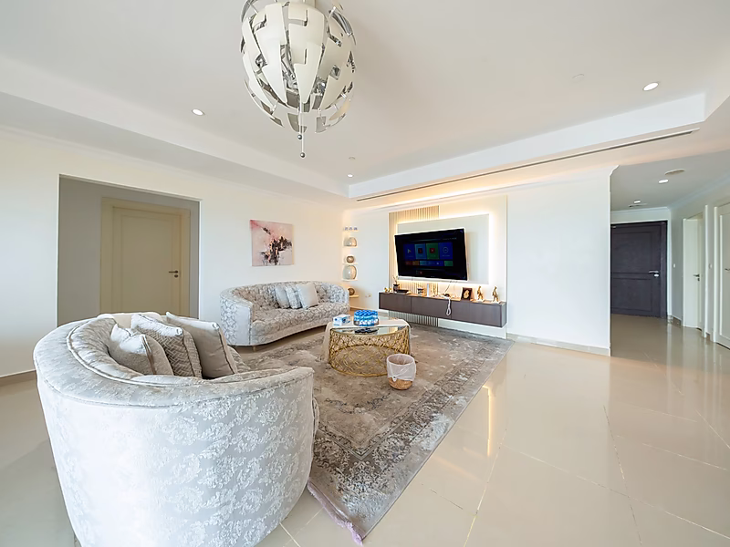 Exclusive 3BR Sea View Residence | Premium Tower | Freehold | Title Deed Ready - Photo 9