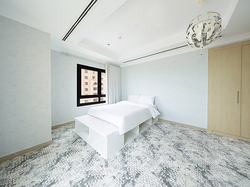 Exclusive 3BR Sea View Residence | Premium Tower | Freehold | Title Deed Ready - Photo 10