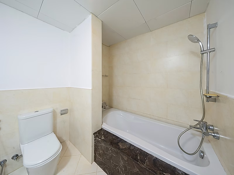 Exclusive 3BR Sea View Residence | Premium Tower | Freehold | Title Deed Ready - Photo 15