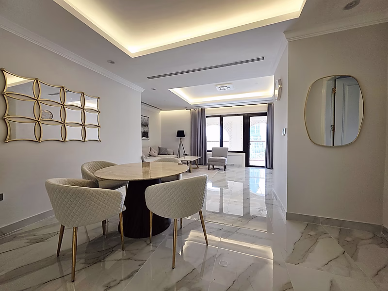 Best Deal | Fully Renovated Sophisticated 1-Bedroom | Premium Tower - Photo 4