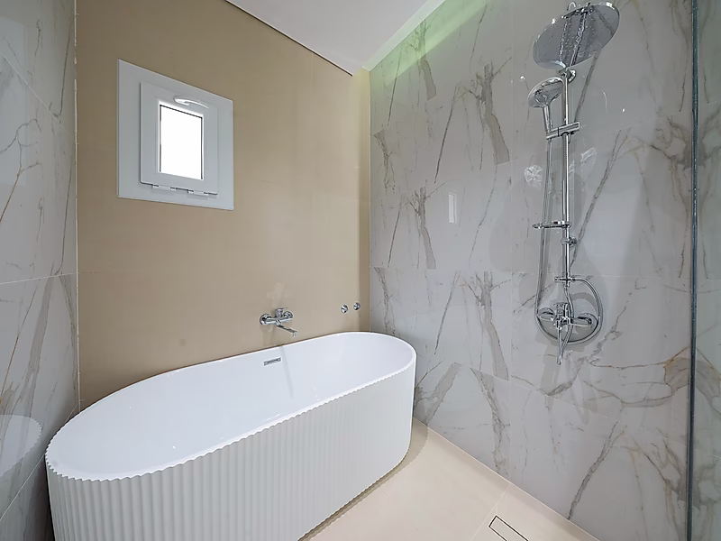 Luxury Modern Villa Ready for Immediate Occupancy for Sale in Muraikh – Prime Location on a Main Road - Photo 14