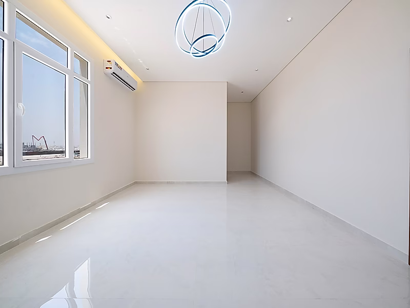 Luxury Modern Villa Ready for Immediate Occupancy for Sale in Muraikh – Prime Location on a Main Road - Photo 17