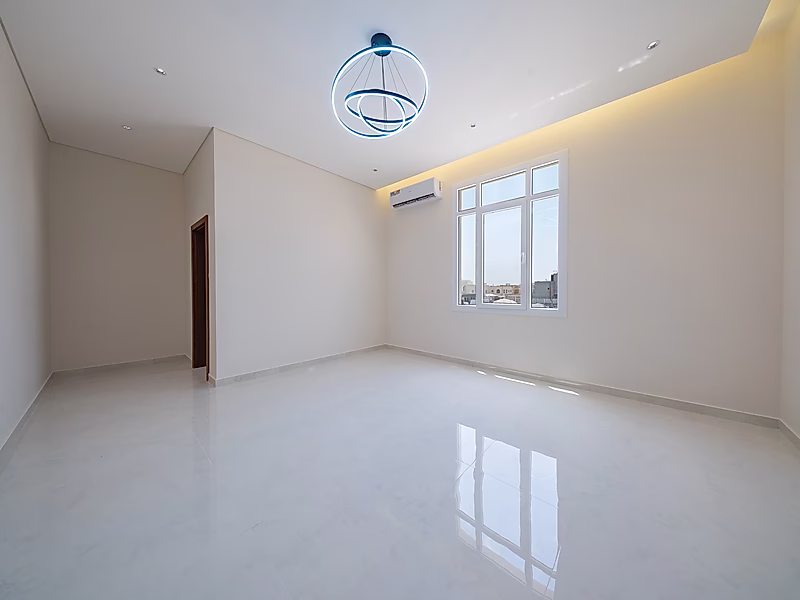 Luxury Modern Villa Ready for Immediate Occupancy for Sale in Muraikh – Prime Location on a Main Road - Photo 19