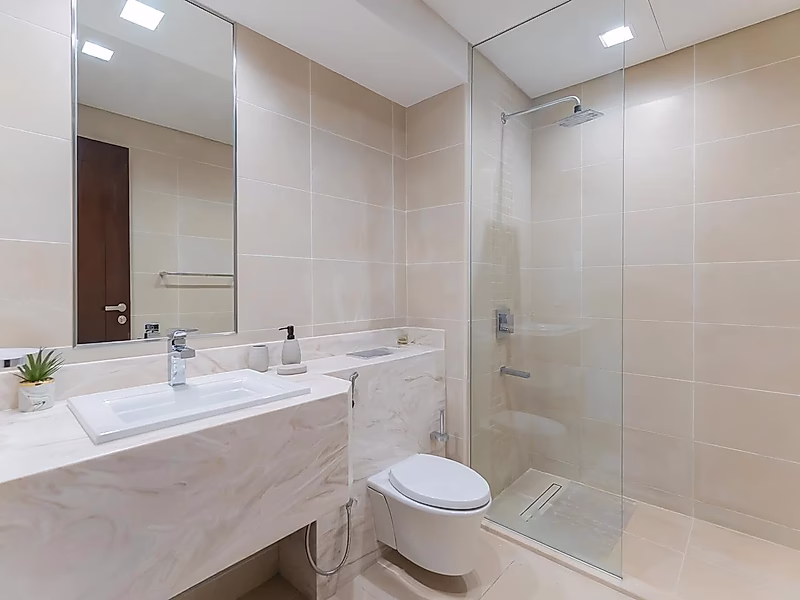 Elegant Studio with Stunning Sea Views - Photo 5