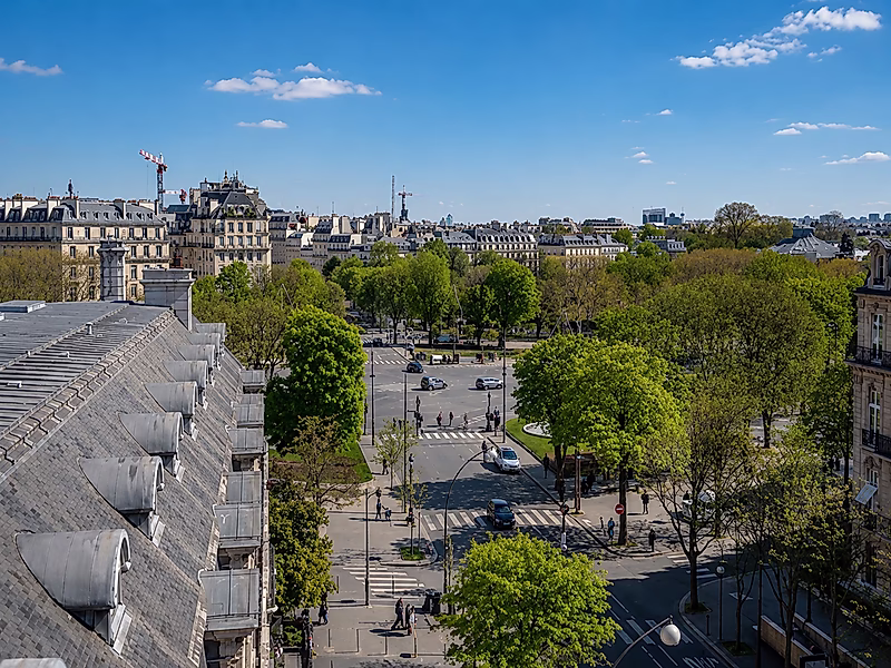 Ultra-Luxury 6-Bedroom Duplex with Eiffel Tower Views — Paris 8th, Golden Triangle - Photo 7