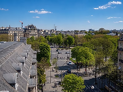 Ultra-Luxury 6-Bedroom Duplex with Eiffel Tower Views — Paris 8th, Golden Triangle