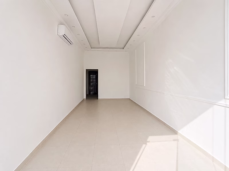 Prime Retail Stores for Rent in Thumama - Photo 8