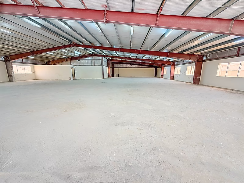 Warehouse with Facility – For Lease Aba Saleel - Photo 3