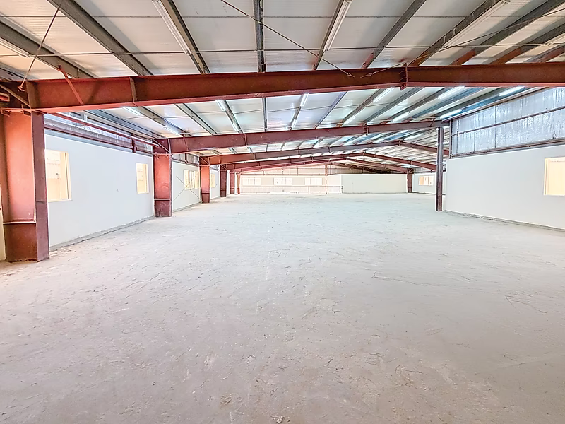 Warehouse with Facility – For Lease Aba Saleel - Photo 4