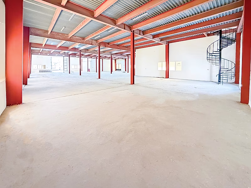 Warehouse with Facility – For Lease Aba Saleel - Photo 5