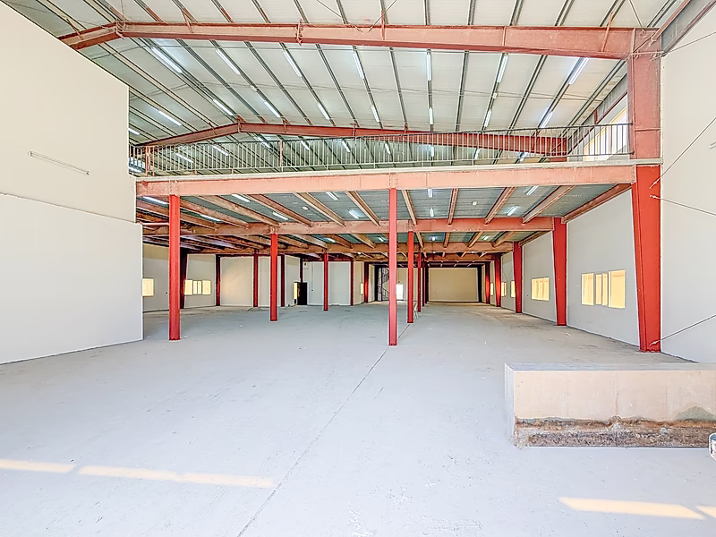 Warehouse with Facility – For Lease Aba Saleel - Photo 6