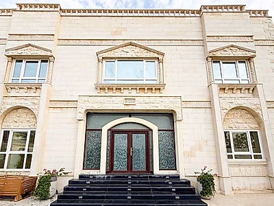 Spacious, Elegant & Independent Villa for sale