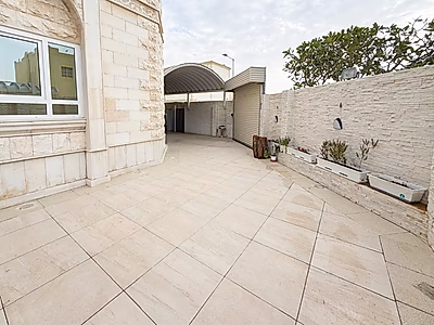 Spacious, Elegant & Independent Villa for sale