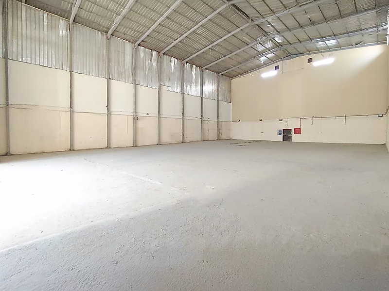 Warehouse & Labor Camp for Sale Industrial Area - Photo 7