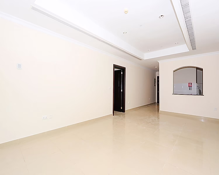 Amazing 1-Bedroom Apartment in  Porto Arabia - Photo 4