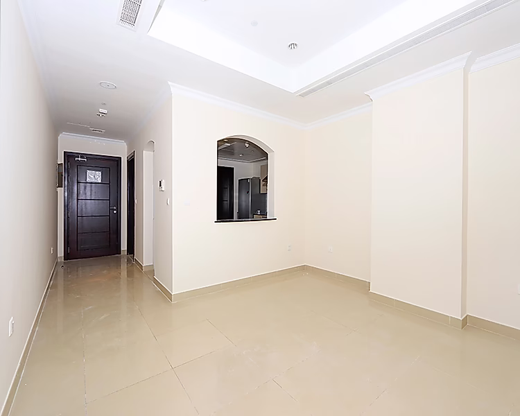 Amazing 1-Bedroom Apartment in  Porto Arabia - Photo 5