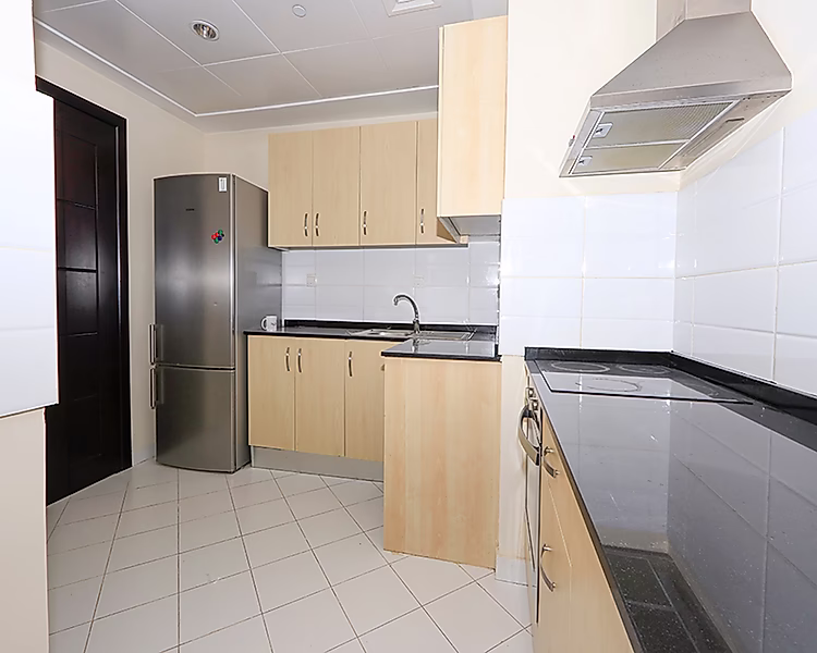 Amazing 1-Bedroom Apartment in  Porto Arabia - Photo 6