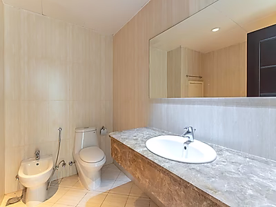BEST DEAL: SEA VIEW HIGH FLOOR 1-BR APARTMENT