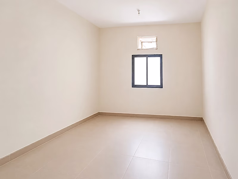 Labour Camp for Rent in Old Industrial Area - Photo 2