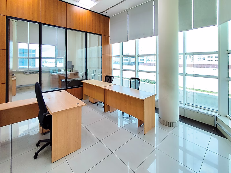 Luxury Commercial Building for Rent - Photo 3