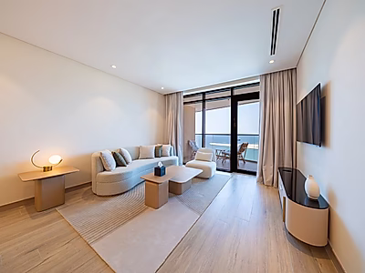 BILLS IN! EXCLUSIVE 2-BR APARTMENT | WATERFRONT