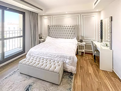 TURNKEY 2BR INVESTMENT IN FOX HILLS