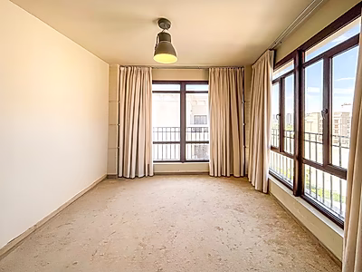 TURNKEY 2BR INVESTMENT IN FOX HILLS