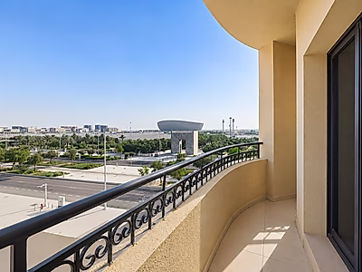 Premium 3BHK in Fox Hills – Fully Furnished with 2 Balconies