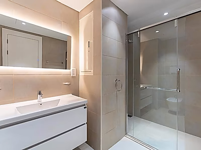 Luxury 2 Bedroom Sea View |  Included Bills | Lusail Marina