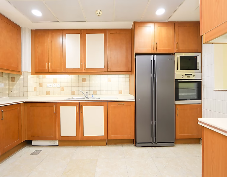 GREAT BUY | SEMI FURNISHED 2 BEDS | PORTO ARABIA - Photo 6