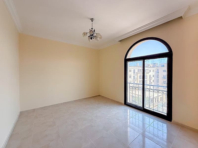 Bright 3BR in Fox hills with Title deed - Photo 2