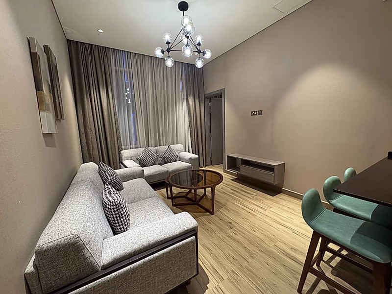 ELEGANT INTERIOR! 1-BEDROOM APARTMENT | BIN MAHMOUD - Photo 3