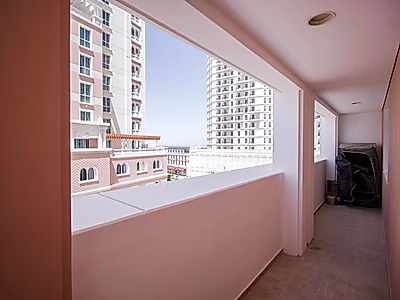 LUXURY 1-BEDROOM IN VIVA BAHRIYA | SPACIOUS BALCONY | WATERFRONT
