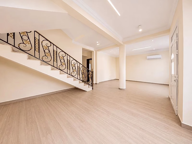 Free hold Residential Villas for Sale – AL SAKHAMA - Photo 9