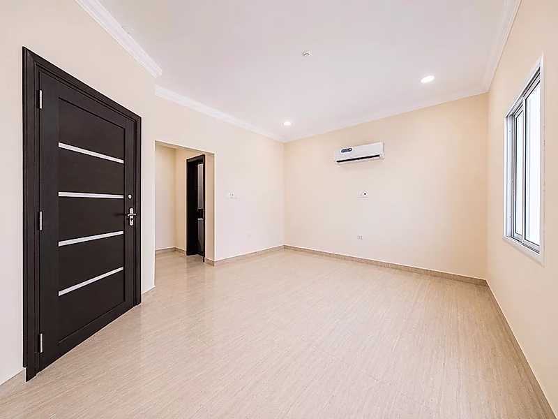 Free hold Residential Villas for Sale – AL SAKHAMA - Photo 12