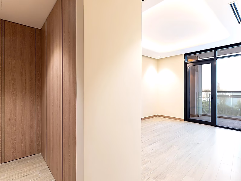 LUXURY BEACHFRONT TOWNHOUSE | BRAND NEW 2BR+MAID IN LUSAIL - Photo 14